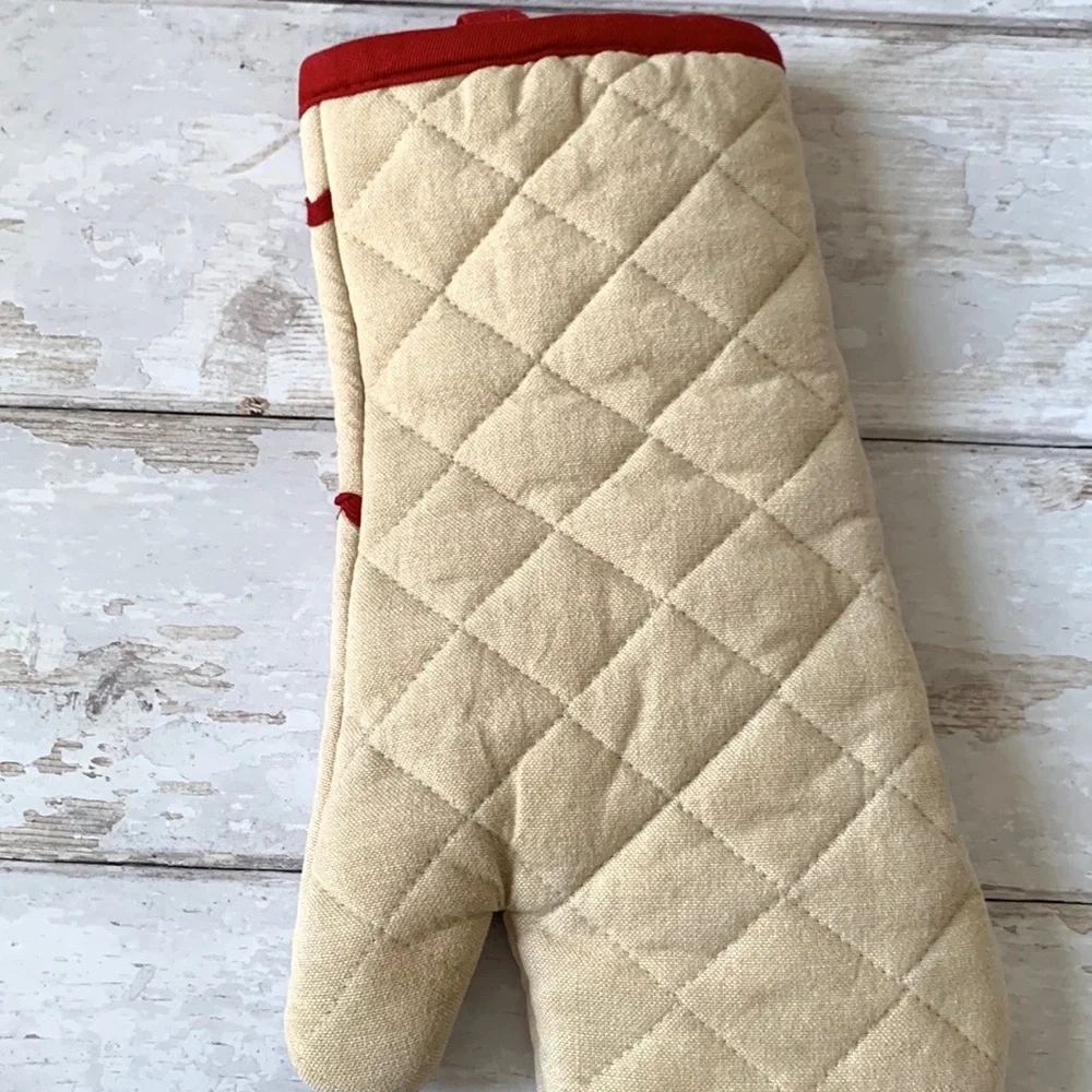 Christmas Holiday Oven Mitt NEW Red Beige Jingle All The Way OS